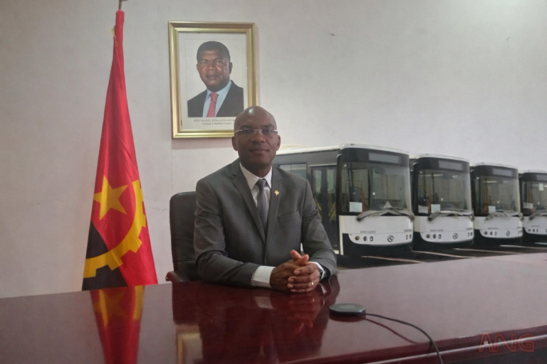 Governo incapaz de resolver a crise de transportes urbanos na capital do país