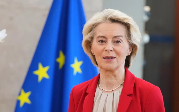 União Europeia, Úrsula von der Leyen manifesta solidariedade ao povo venezuelano e defende transição pacífica